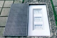 防蚊水溝蓋,孔隙小水溝,蓋車道水溝蓋,防滑水溝蓋,排水溝蓋,防臭水溝蓋,裝修泥作師傅推薦水溝蓋,設計師推薦水溝蓋,防滑排水溝,防蟑水溝蓋,防鼠水溝蓋,排水溝防蚊,耐重水溝蓋,排水溝降噪款,大樓車道水溝蓋噪音問題,水溝蓋異音,水溝蓋降噪方法,車輛通行水溝蓋,防滑隔柵板,無障礙水溝蓋,止滑水溝蓋,雨天防滑水溝蓋,FRP隔柵板,耐酸鹼水溝蓋,耐腐蝕水溝蓋,不生鏽水溝蓋,海邊水溝蓋推薦,高鹽分環境水溝蓋,社區水溝蓋更換,學校水溝蓋防滑,食品工廠水溝蓋,屋頂排水溝蓋,中庭水溝蓋,防火巷水溝蓋